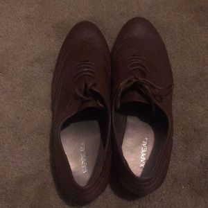 Brown dress shoes